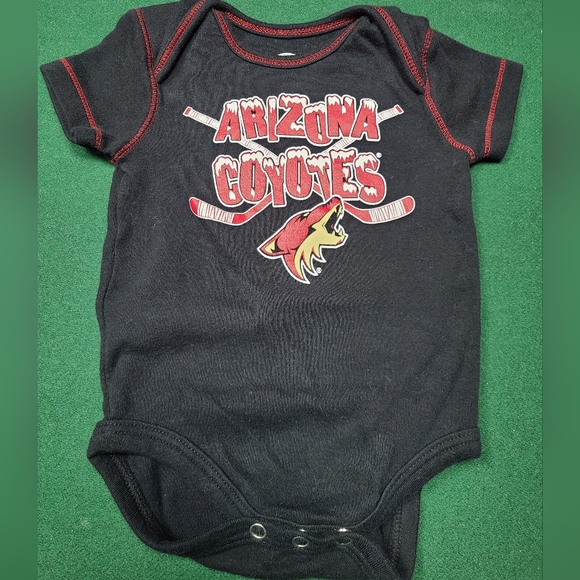 Arizona Coyotes onesie. EUC - Picture 1 of 2